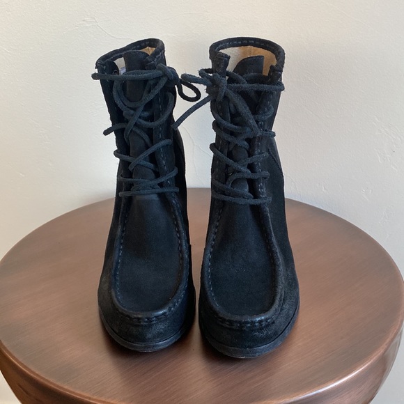 FRYE Black Suede Parker Moccasin Boot Size 6 - Picture 5 of 8